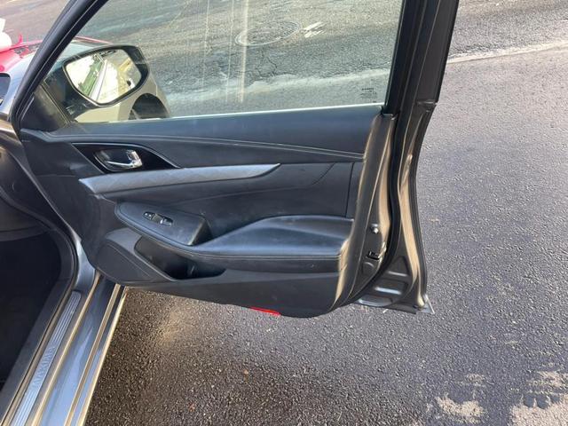 Photo of 2017 Gun Metallic Nissan Maxima