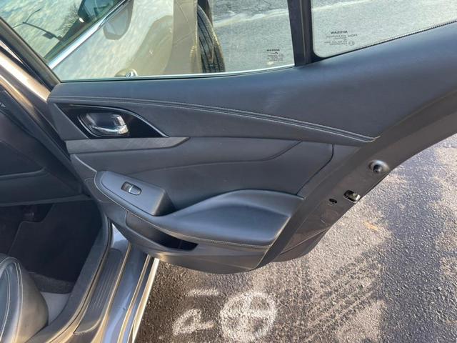Photo of 2017 Gun Metallic Nissan Maxima