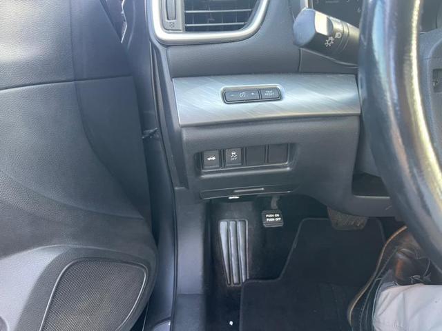 Photo of 2017 Gun Metallic Nissan Maxima