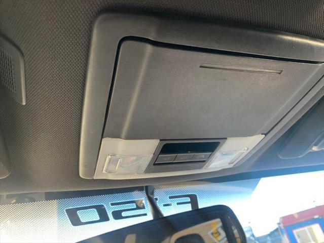 Photo of 2011 Oxford White Ford F-150