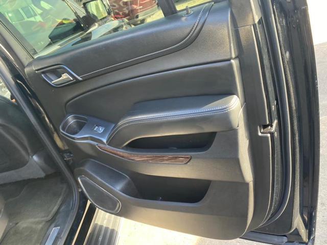 Photo of 2016 Onyx Black GMC Yukon XL