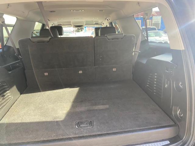 Photo of 2016 Onyx Black GMC Yukon XL