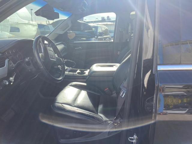 Photo of 2016 Onyx Black GMC Yukon XL