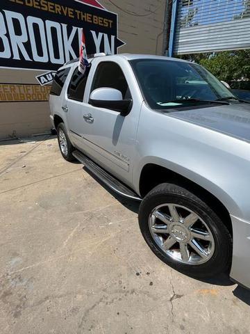 Photo of 2013 Quicksilver Metallic GMC Yukon