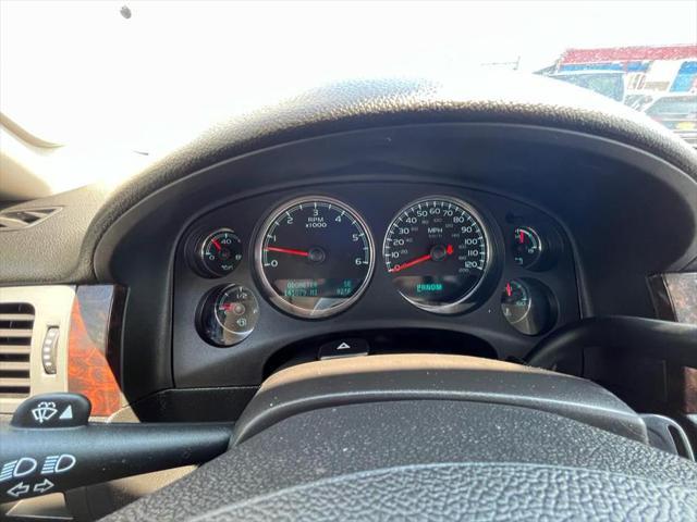 Photo of 2013 Quicksilver Metallic GMC Yukon