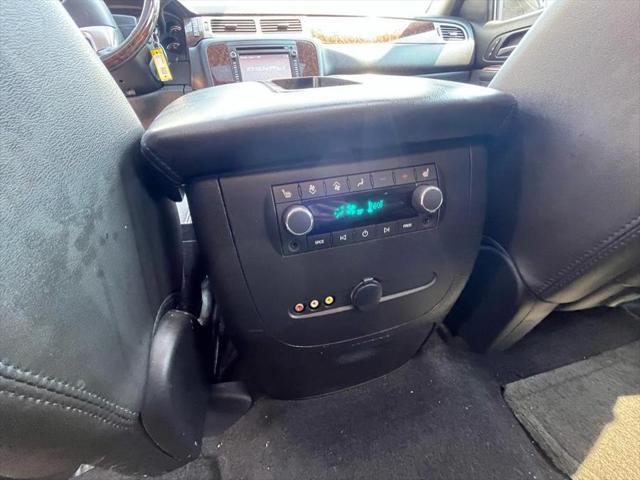 Photo of 2013 Quicksilver Metallic GMC Yukon