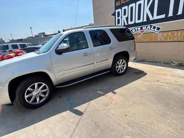 Photo of 2013 Quicksilver Metallic GMC Yukon