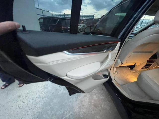 Photo of 2014 Imperial Blue Metallic BMW X5