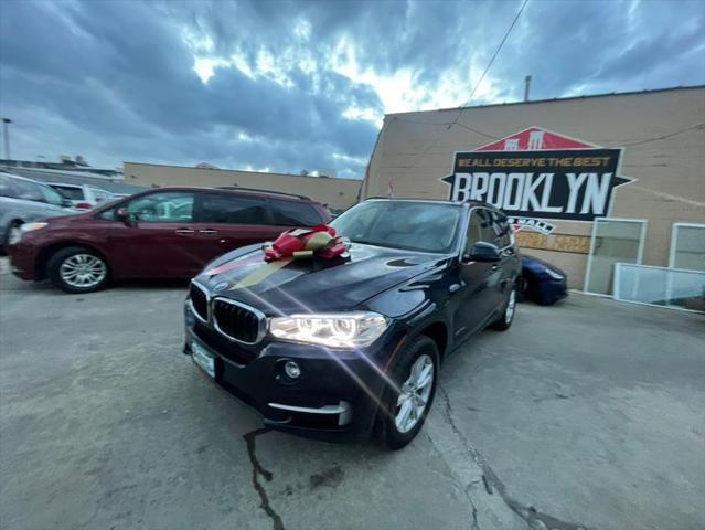 Photo of 2014 Imperial Blue Metallic BMW X5