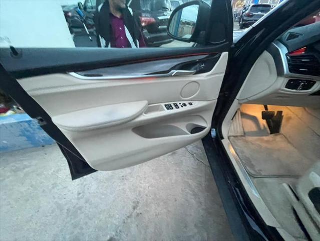 Photo of 2014 Imperial Blue Metallic BMW X5