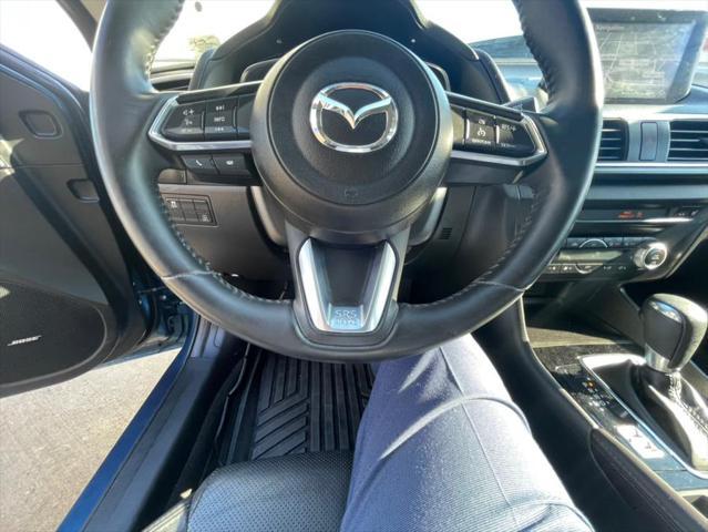 Photo of 2017 Eternal Blue Mica Mazda Mazda3