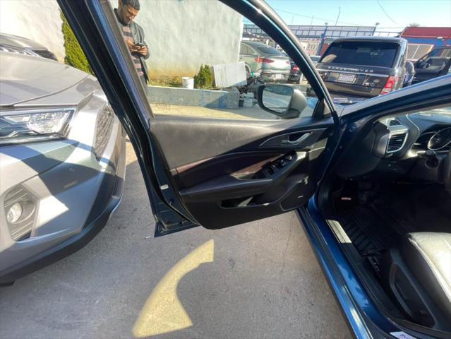 Photo of 2017 Eternal Blue Mica Mazda Mazda3