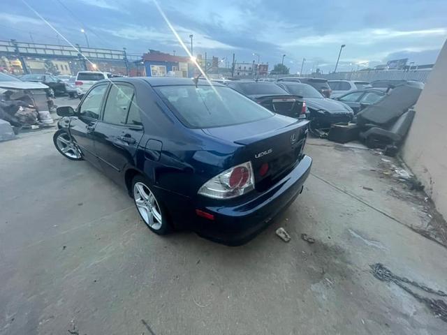Photo of 2004 Bluestone Metallic Lexus IS 300