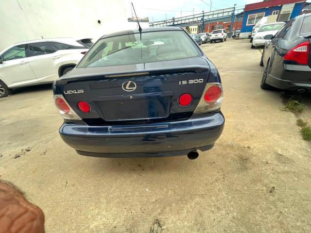 Photo of 2004 Bluestone Metallic Lexus IS 300