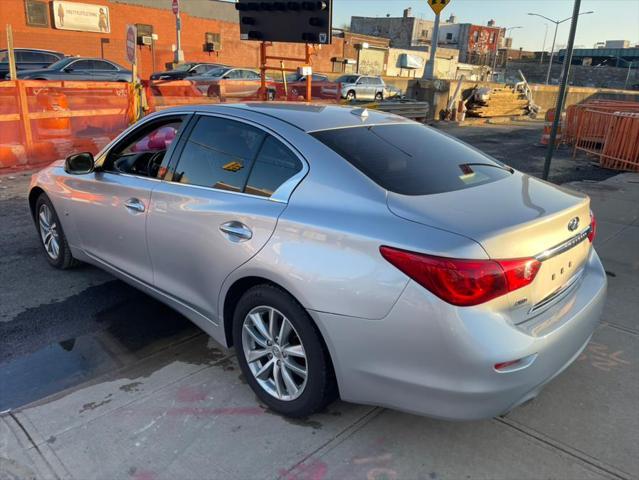 Photo of 2015 Liquid Platinum INFINITI Q50