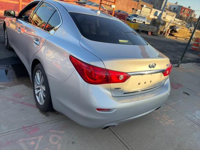 Photo of 2015 Liquid Platinum INFINITI Q50