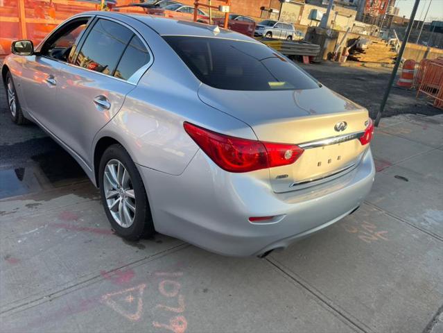 Photo of 2015 Liquid Platinum INFINITI Q50