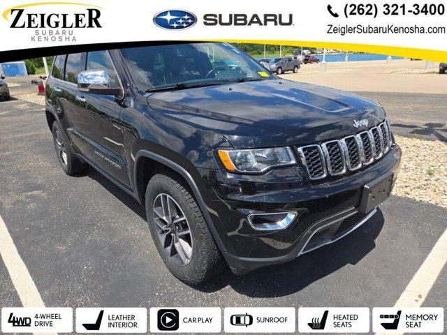 Photo of 2020 Diamond Black Crystal Pearlcoat Jeep Grand Cherokee
