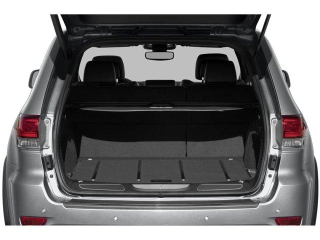 Photo of 2020 Diamond Black Crystal Pearlcoat Jeep Grand Cherokee