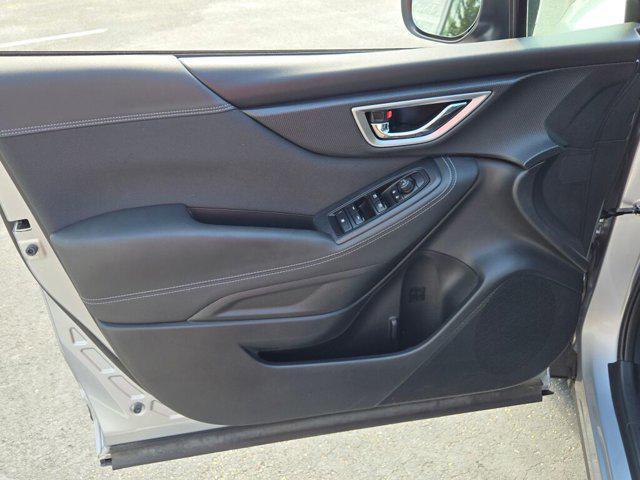 Photo of 2022 Ice Silver Metallic Subaru Forester