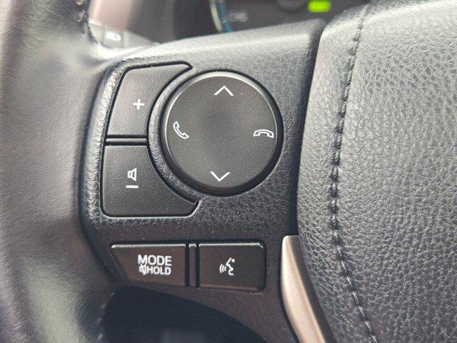 Photo of 2016 Blizzard Pearl Toyota RAV4 Hybrid