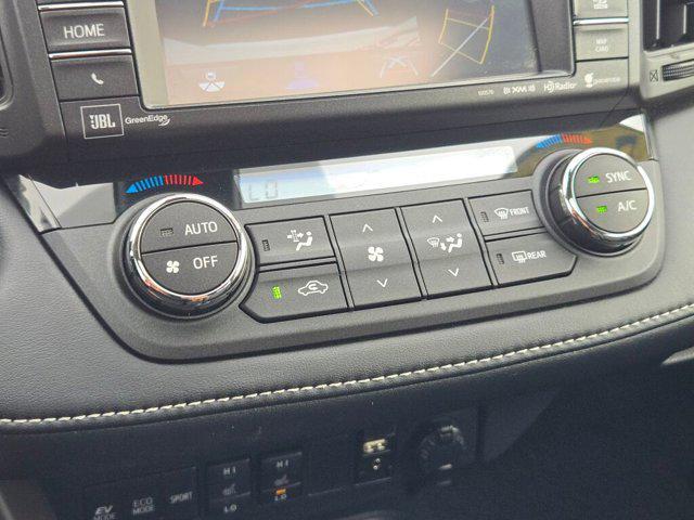 Photo of 2016 Blizzard Pearl Toyota RAV4 Hybrid