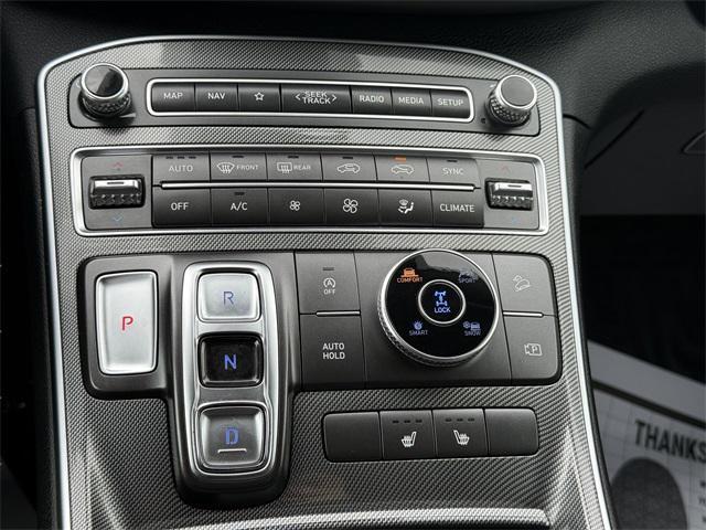 Photo of 2023 Shimmering Silver Hyundai SANTA FE