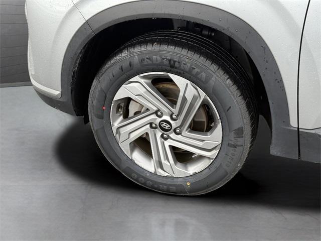 Photo of 2023 Shimmering Silver Hyundai SANTA FE
