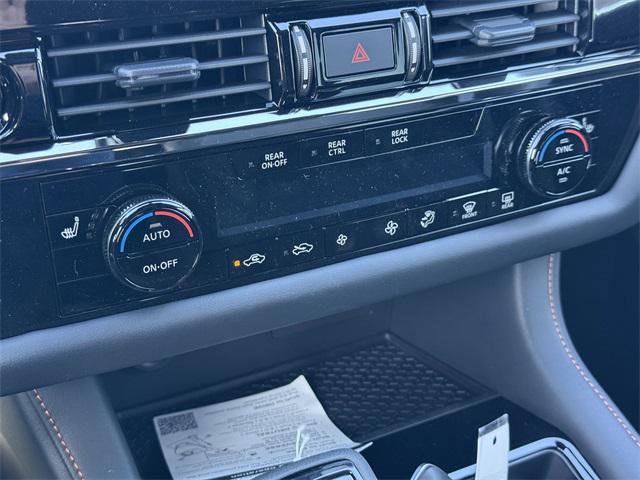 Photo of 2025 Super Black Nissan Pathfinder
