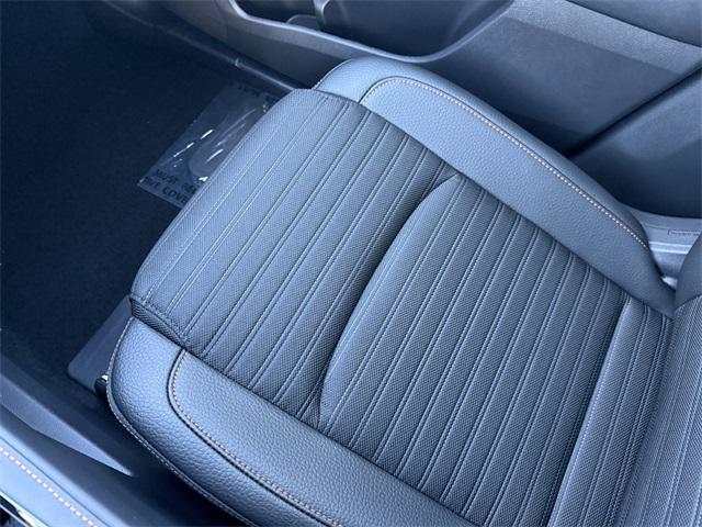 Photo of 2025 Super Black Nissan Pathfinder