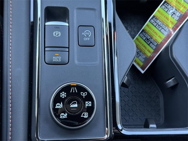 Photo of 2025 Super Black Nissan Pathfinder