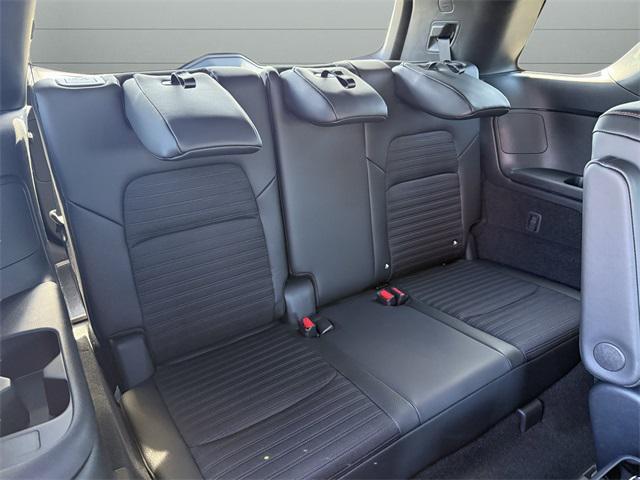 Photo of 2025 Super Black Nissan Pathfinder