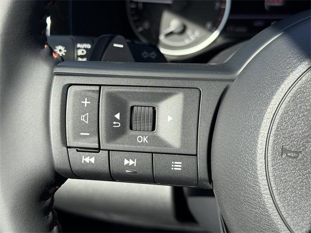 Photo of 2025 Super Black Nissan Pathfinder