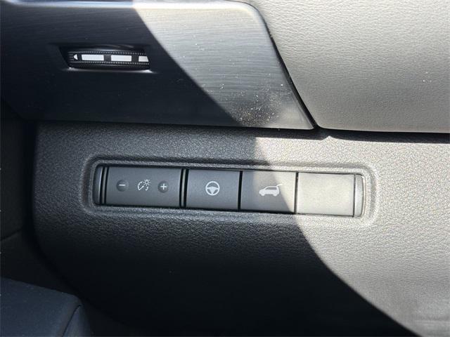 Photo of 2025 Super Black Nissan Pathfinder