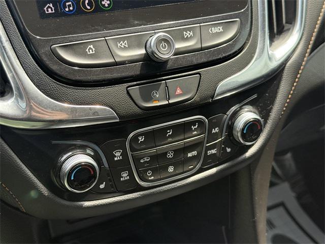 Photo of 2022 Blue Glow Metallic Chevrolet Equinox