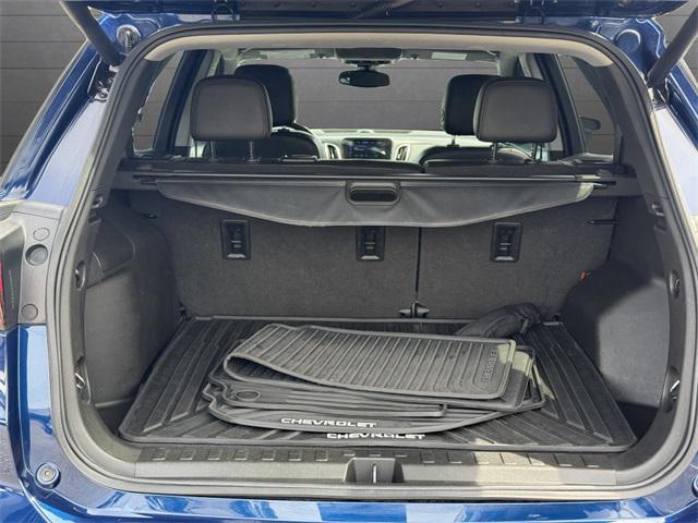 Photo of 2022 Blue Glow Metallic Chevrolet Equinox