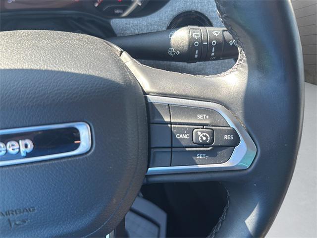 Photo of 2022 Velvet Red Pearlcoat Jeep Compass