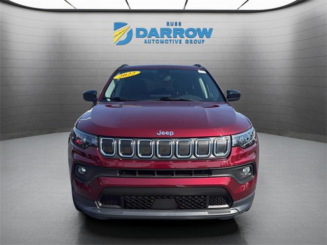 Photo of 2022 Velvet Red Pearlcoat Jeep Compass