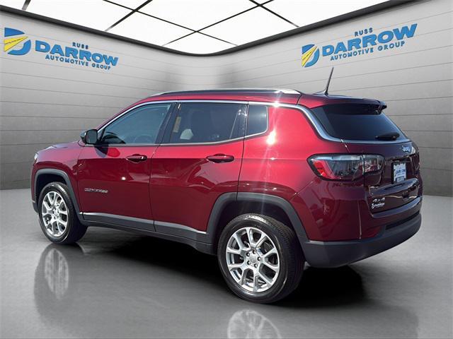 Photo of 2022 Velvet Red Pearlcoat Jeep Compass