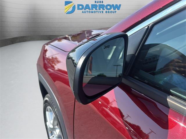 Photo of 2022 Velvet Red Pearlcoat Jeep Compass