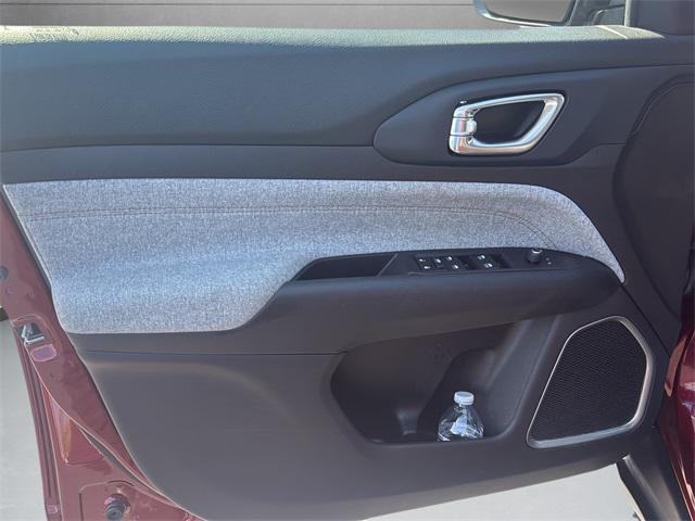 Photo of 2022 Velvet Red Pearlcoat Jeep Compass