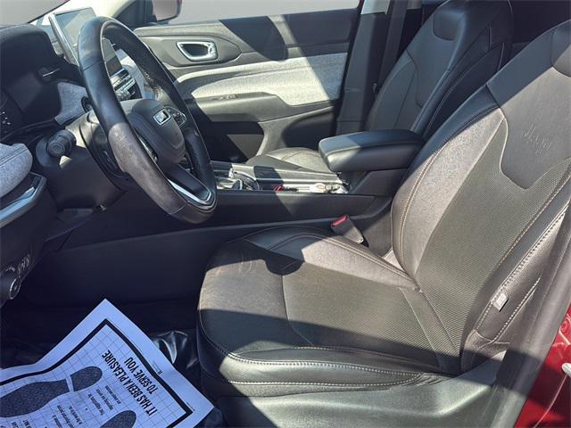 Photo of 2022 Velvet Red Pearlcoat Jeep Compass