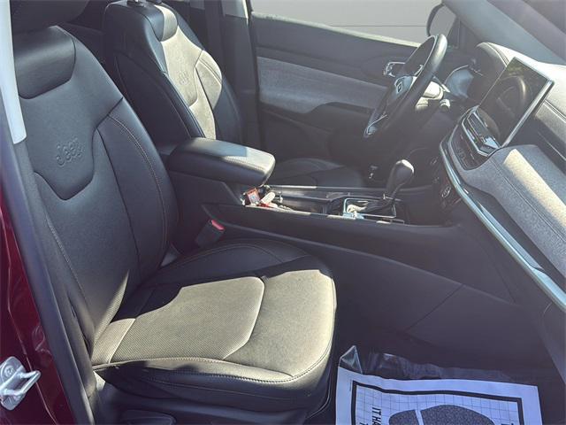 Photo of 2022 Velvet Red Pearlcoat Jeep Compass