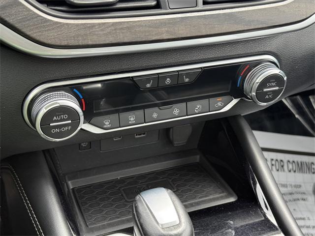 Photo of 2023 Scarlet Ember Tintcoat Nissan Altima