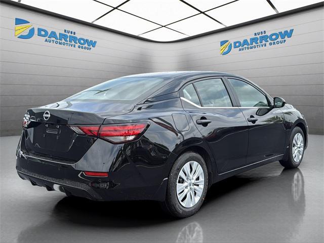 Photo of 2025 Super Black Nissan Sentra