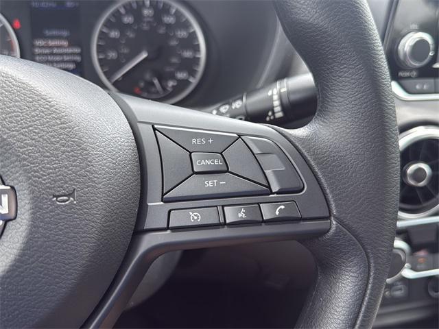 Photo of 2025 Super Black Nissan Sentra