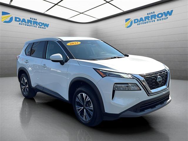 Photo of 2023 Pearl White Tricoat Nissan Rogue