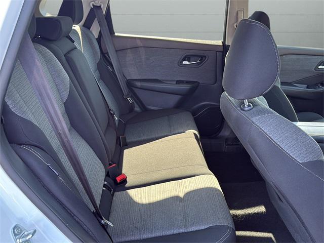 Photo of 2023 Pearl White Tricoat Nissan Rogue