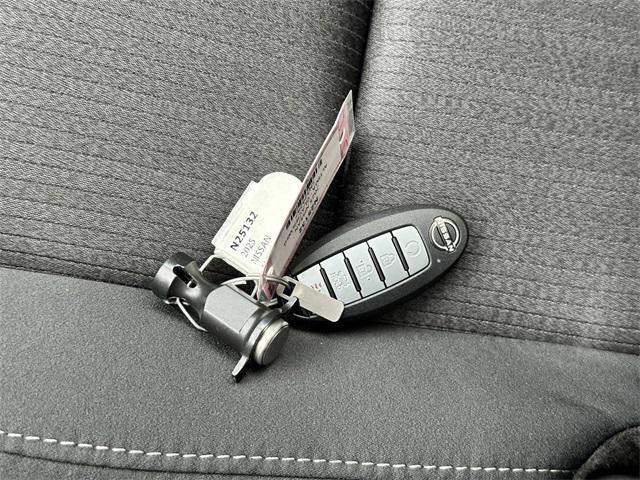 Photo of 2025 Glacier White Nissan Altima