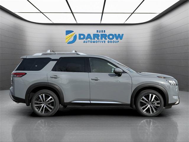 Photo of 2025 Boulder Gray Pearl Nissan Pathfinder